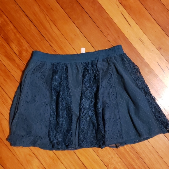 Lot of Five Skirts Aeropostale Forever21 - Picture 2 of 5